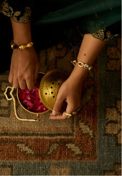 EXPLORING THE HISTORY OF PERFUMES IN INDIA